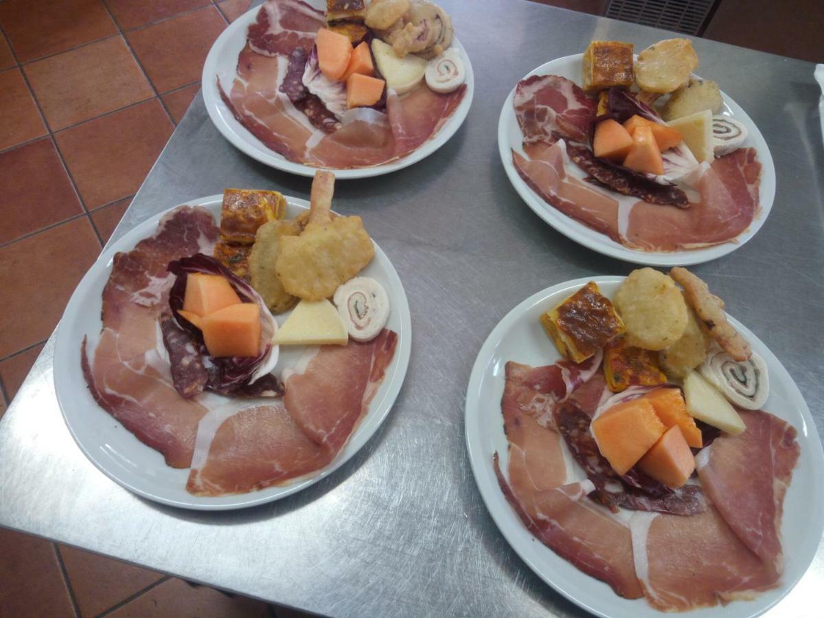 PiciniscoSanta Giusta别墅 外观 照片